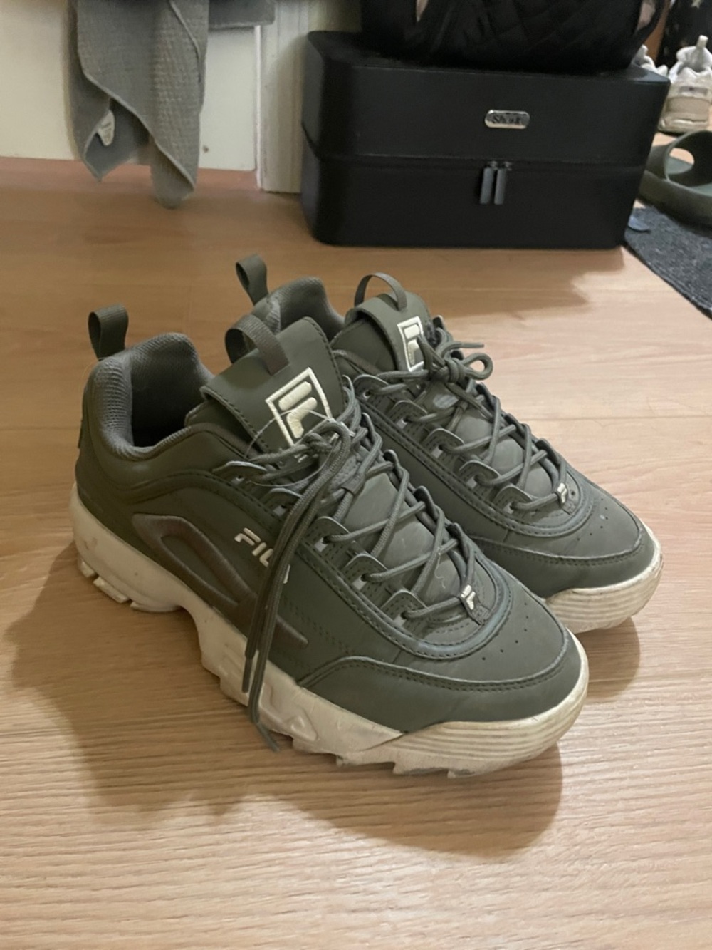Fila Disruptor II Low Top Sneakers in Olive Size 9